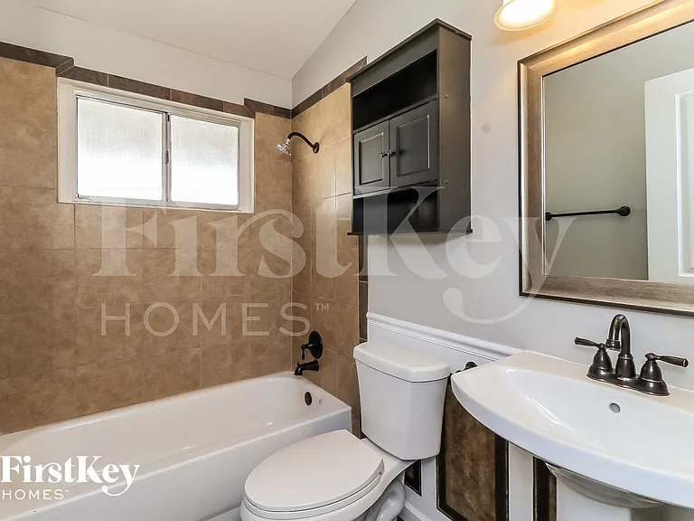 2206 E Arbor Cir — Photo 14