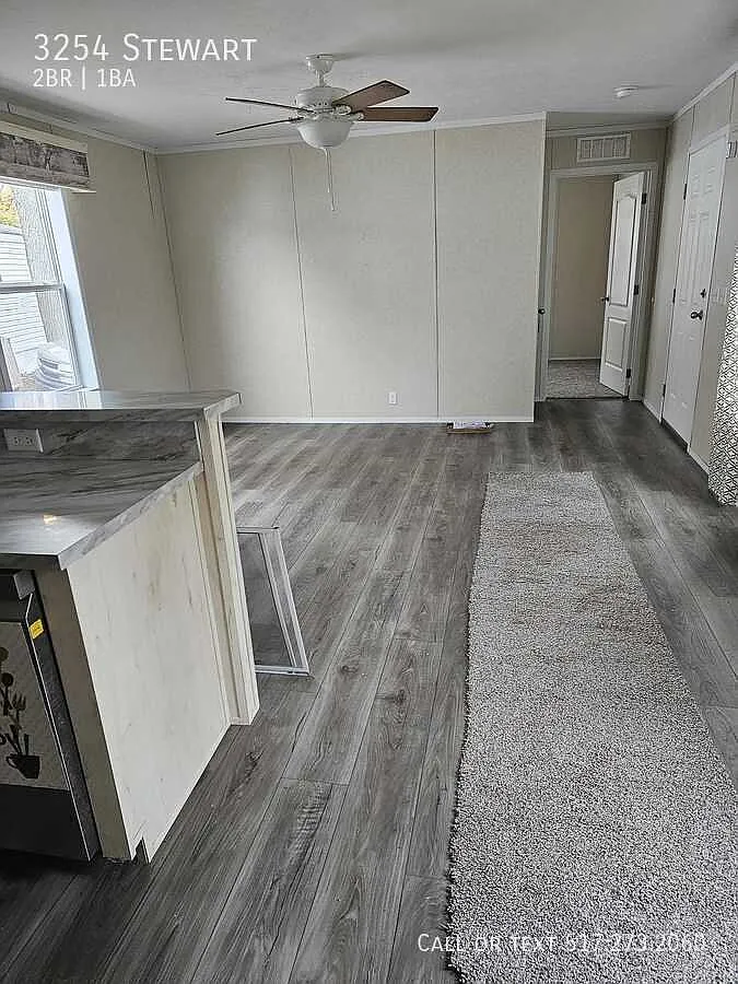 Beautiful 2021 Clayton 2 Bed 1 bath Mobile Home — Photo 2