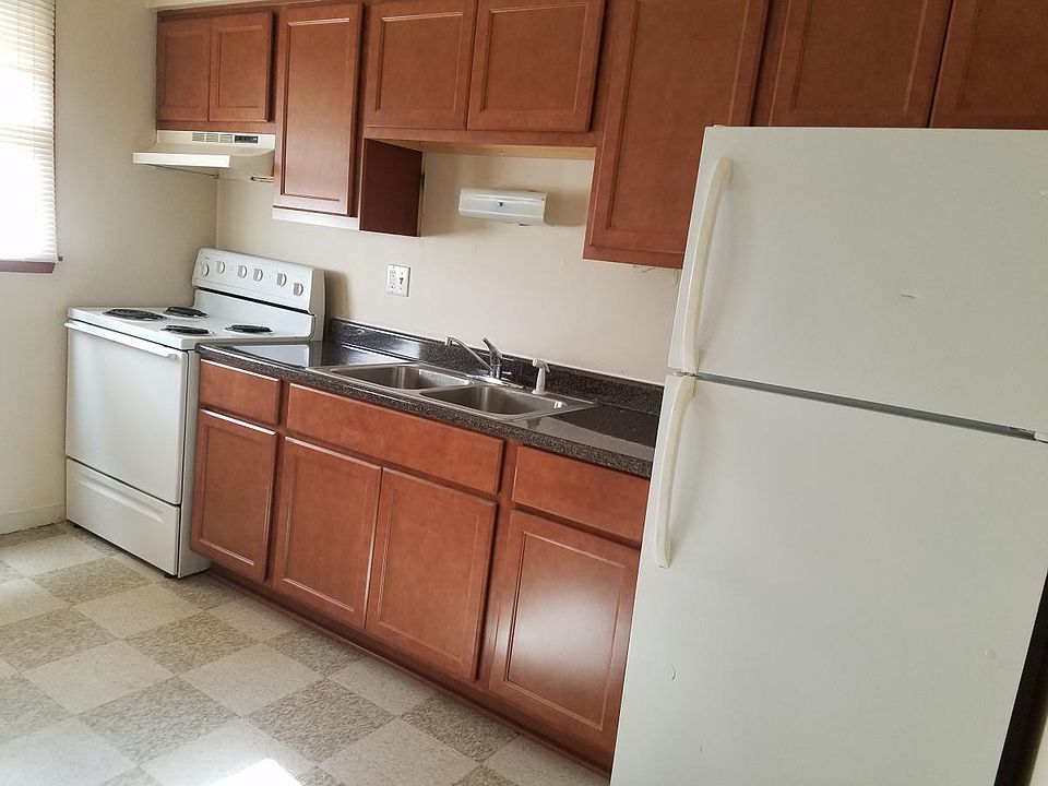 1st image of 2600 Gabriel Ave APT 4