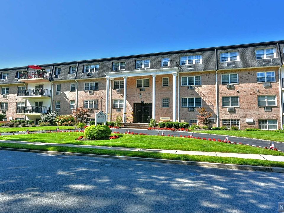 1st image of 540 Fairview Ave APT 204