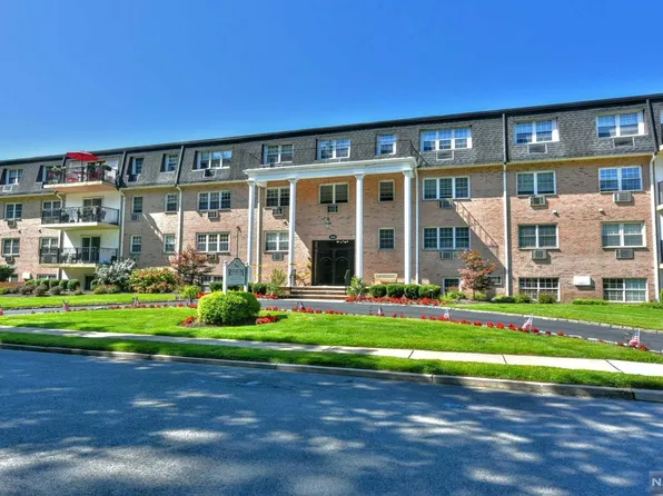540 Fairview Ave APT 204, Westwood, NJ 07675