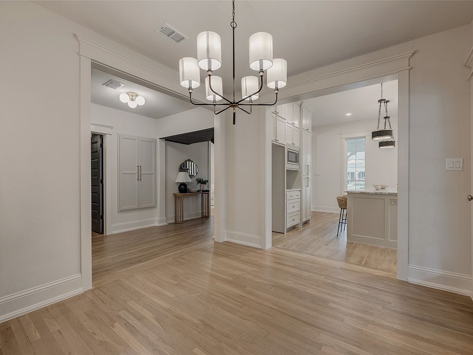 13th image of 300 E Division St