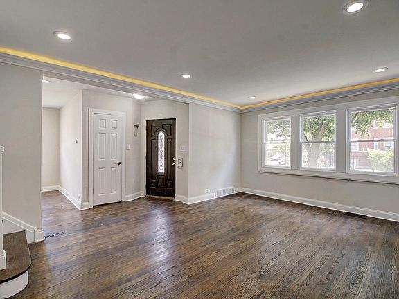 2nd image of 10200 S Saint Lawrence Ave