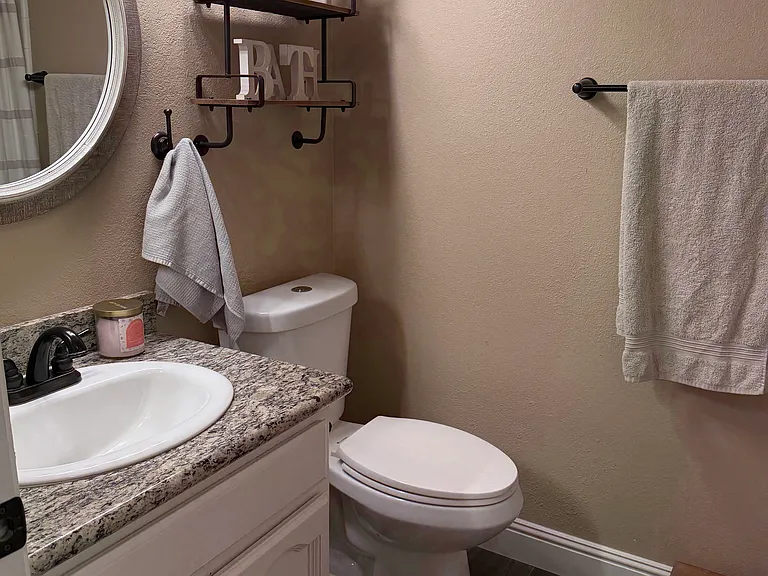 871 Strathaven Way — Photo 11
