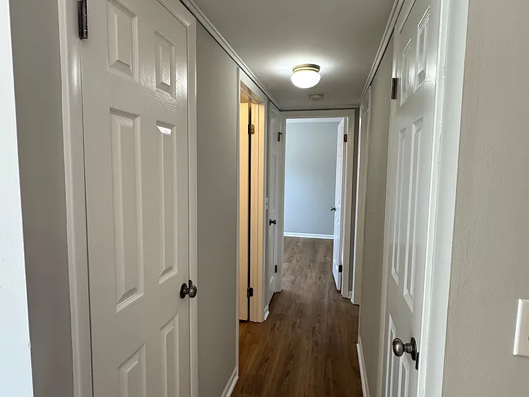 514 Brookside Ct — Photo 28