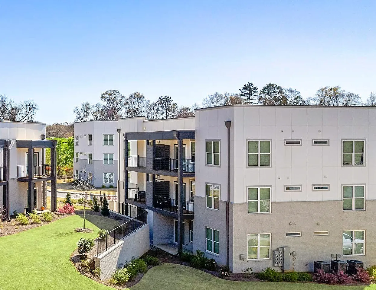 Wisteria Ridge — Photo 4
