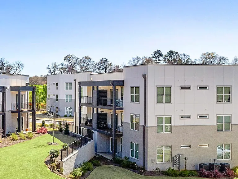Wisteria Ridge — Photo 4