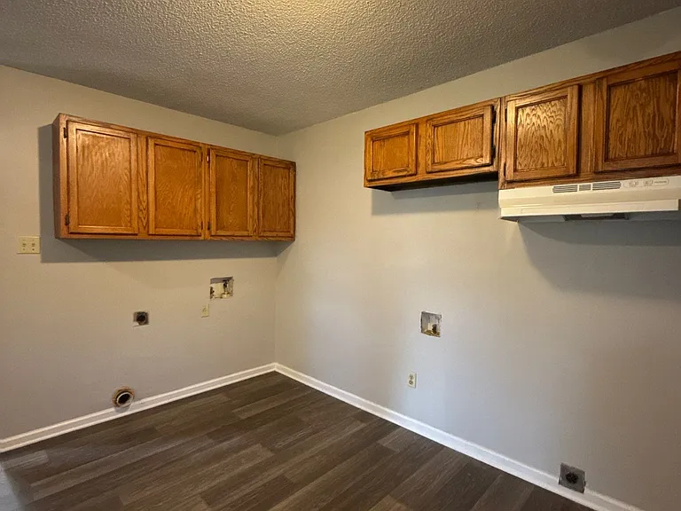 114 Tuxedo Dr — Photo 10