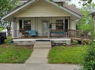 704 N Mead St, Cameron, MO 64429