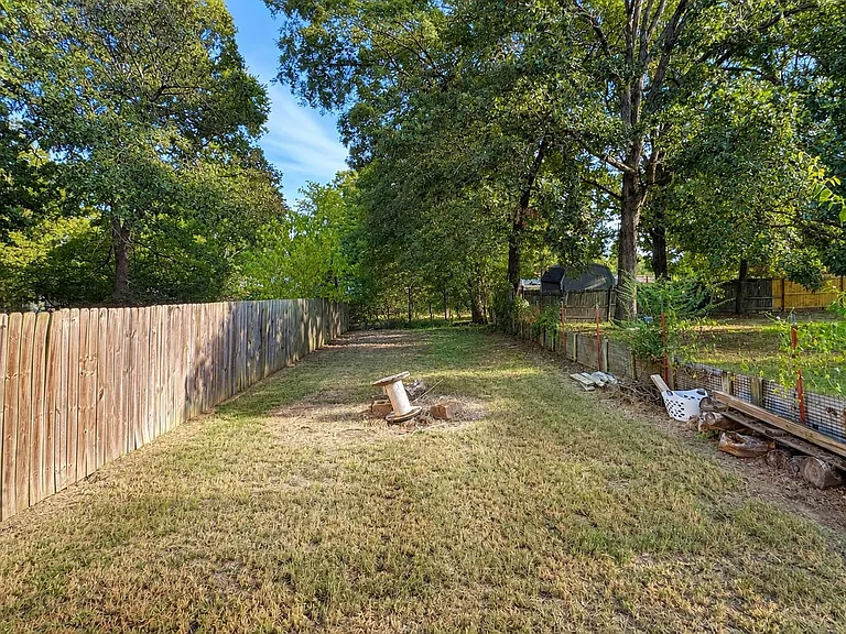 108 Campbell Ln — Photo 9