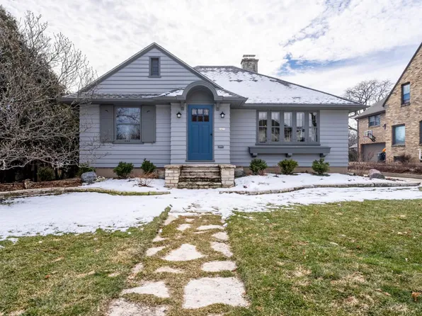 6421 Betsy Ross PLACE, Wauwatosa, WI 53213