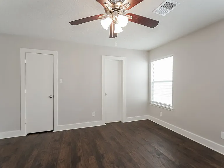 15819 E Park Ct — Photo 11