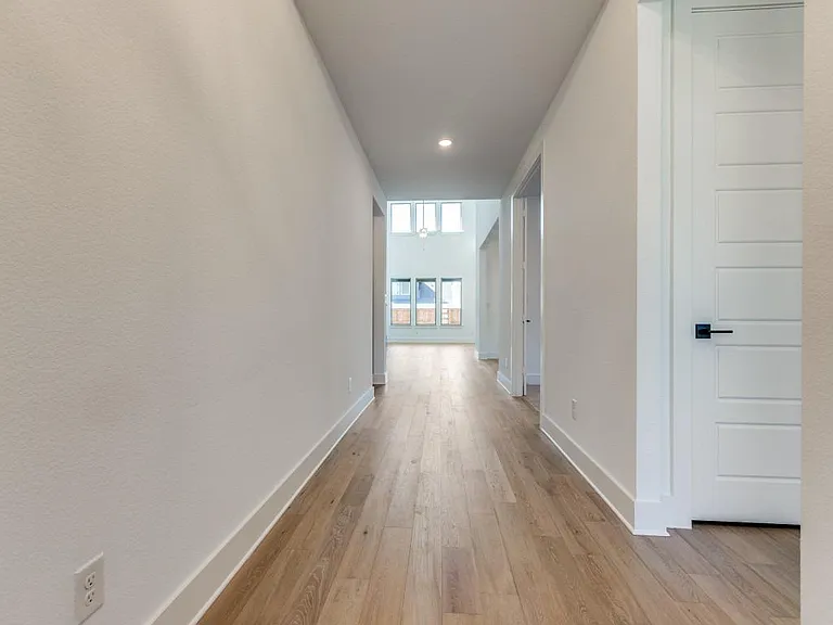 4421 Bandera Dr — Photo 3