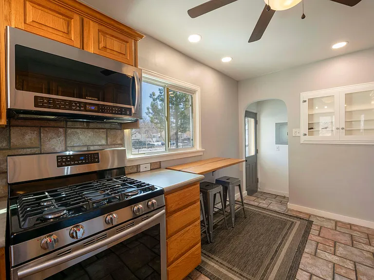 780 E Loveland Ave — Photo 12