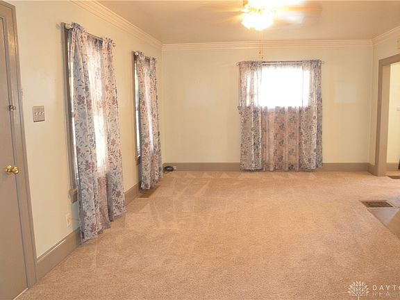 4th image of 406 Sandalwood Dr