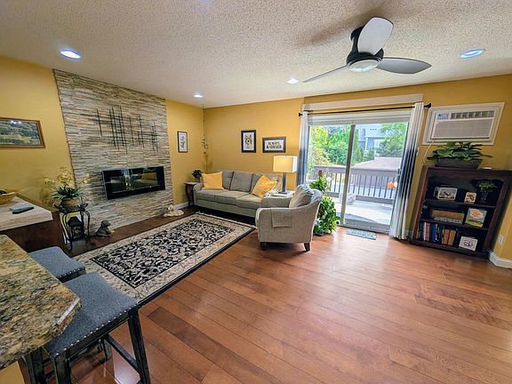 2nd image of 1825 Perlich Ave APT 207