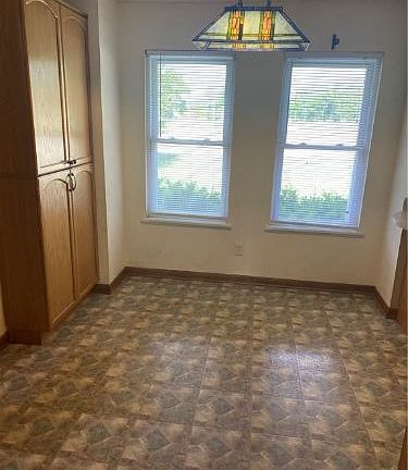 4th image of 2035 S Cline Ave