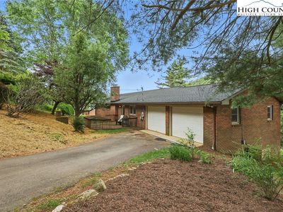 174 Sunny Knoll Lane, Boone, NC, 28607