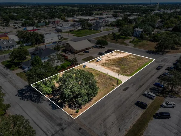 S Manse Ave, Giddings, TX 78942