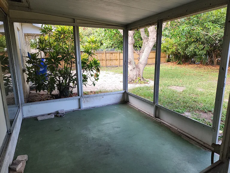 4806 Mineola St — Photo 12