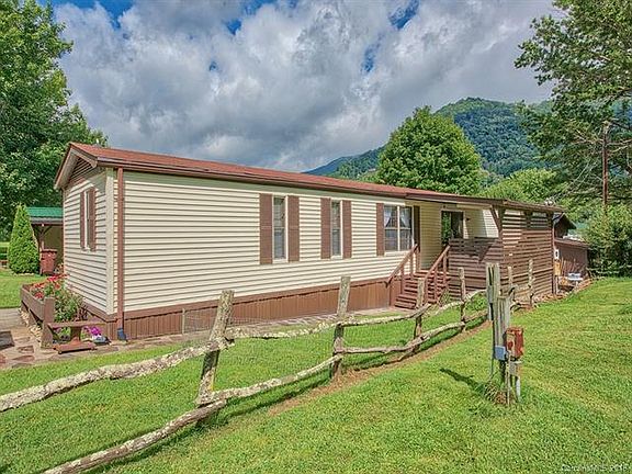 3rd image of 35 Leisure Ln
