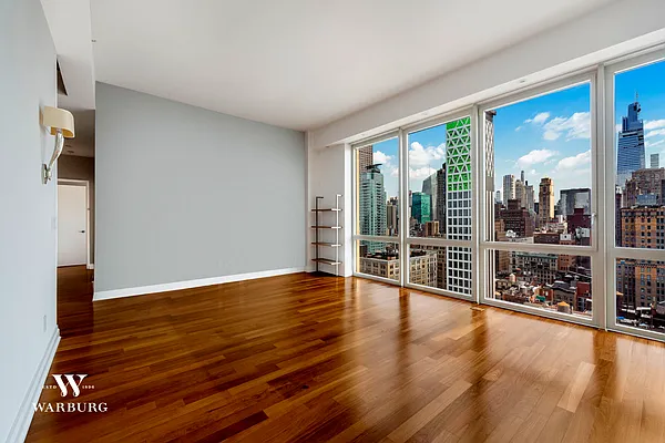 Rented by Warburg | media 26