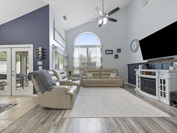 5th image of 1451 RIVER OF MAY Street