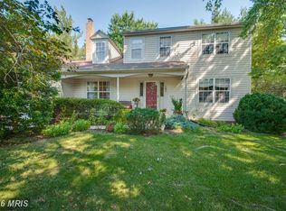 121 Seneca Ridge Dr, Sterling, VA 20164