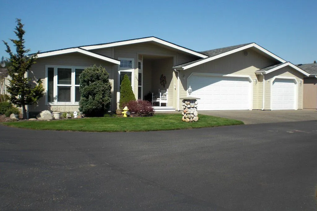 9807 196th Street Ct E photo 1