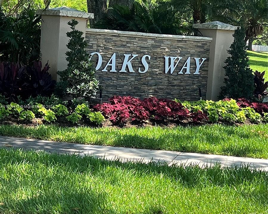 2nd image of 3503 Oaks Way APT 401