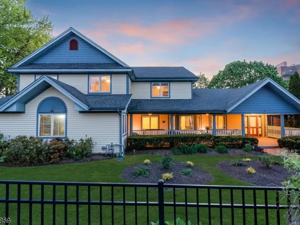 1 Third Ave, Atlantic Highlands Boro, NJ 07716