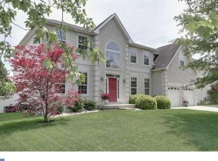12 Newport Dr, Hainesport, NJ 08036