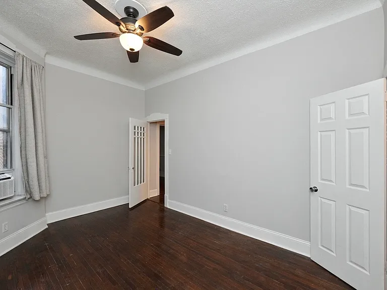 618 E 50th Pl #1 — Photo 7