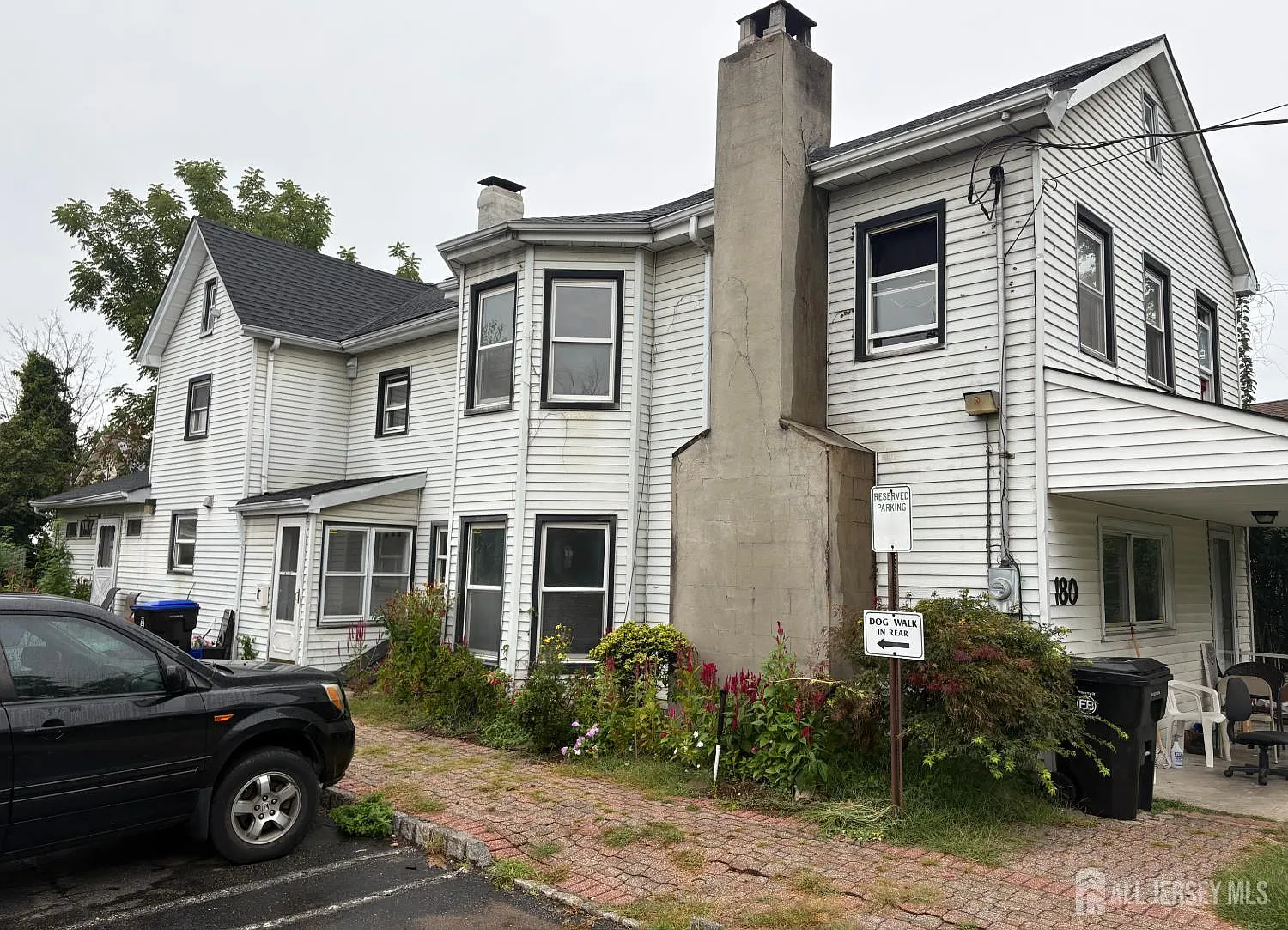 4 bed, 3.0 bath, $2,750 — Photo 1