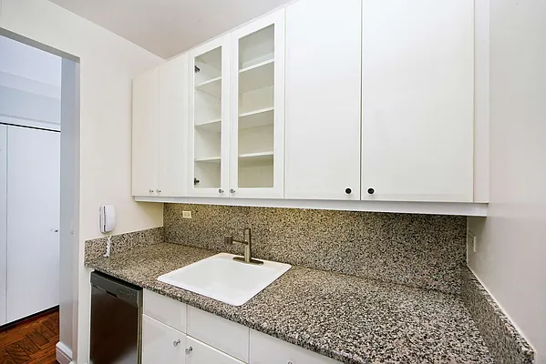 Rented by NOVO | media 29