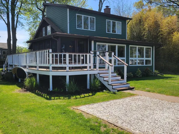 3734 1st Ave, Edgewater, MD 21037