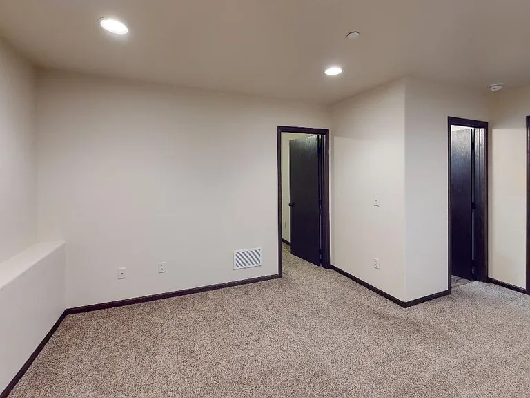 668 Denali Dr — Photo 9