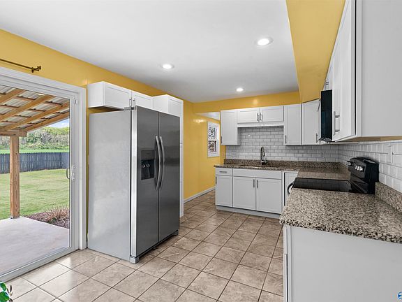 3rd image of 3625 Marymont Dr NW