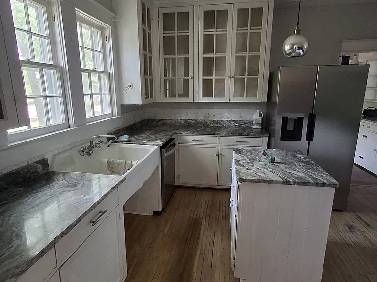 79 S Lafayette St — Photo 10