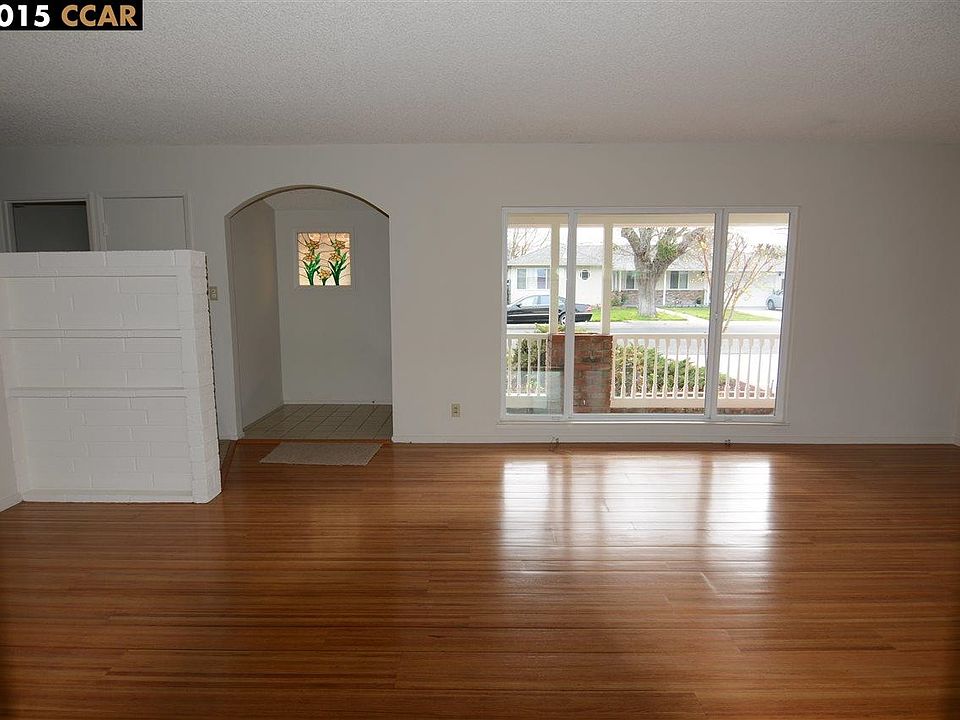 2nd image of 3261 Baker Dr