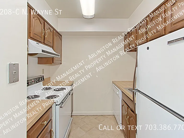 1208C N Wayne St — Photo 9