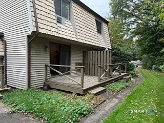 2 bed, 1.5 bath, 1006 sqft, $2,100 — Photo 2