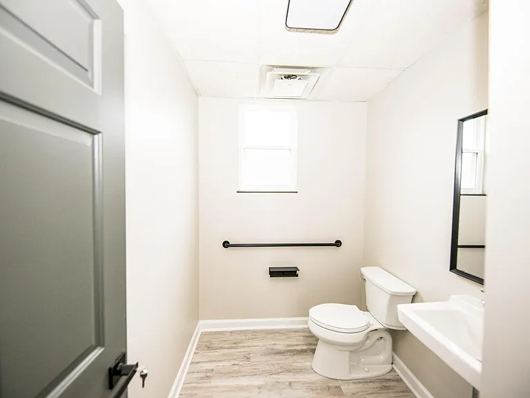 9443 Reading Rd — Photo 17