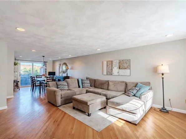 53 Scenery Ln #53, Johnston, RI 02919