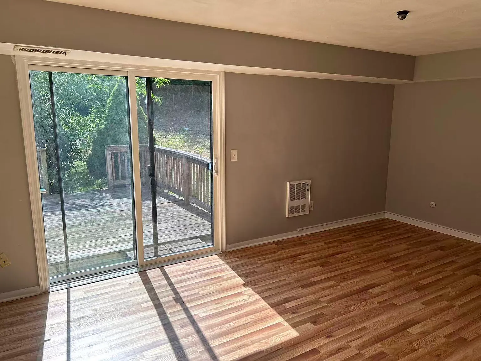 3 bed, 1.5 bath, 1776 sqft, $3,000 — Photo 4