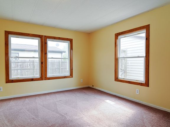 5th image of 1151 Barry Ln