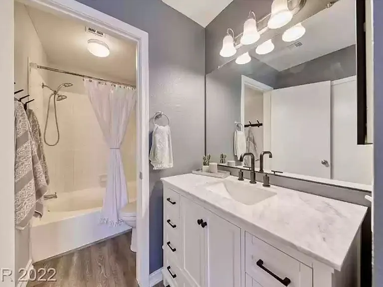 533 Meadbury Dr — Photo 28