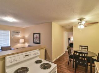 220 W Pioneer Pkwy APT 05, Arlington, TX 76010