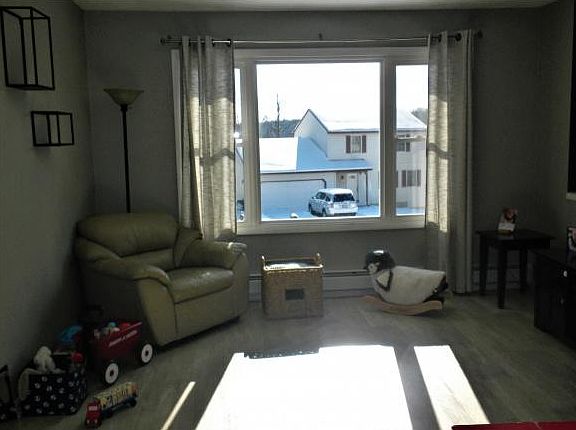 3rd image of 411 Colonial Dr