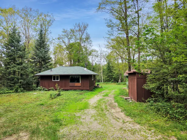 2622 Chetwynd Rd, Kearney, ON P0A 1M0